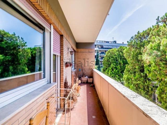 Appartamento in vendita di 125 m² in Via del Casale Sansoni, 35