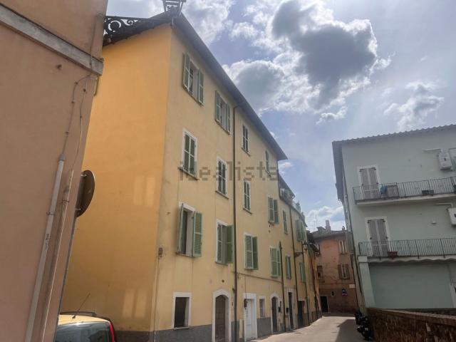 Appartamento in vendita di 125 m² in Via del Comune Vecchio