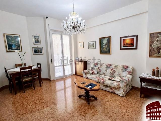 Appartamento in vendita di 125 m² in Via dell&apos Accademia del Cimento, 103