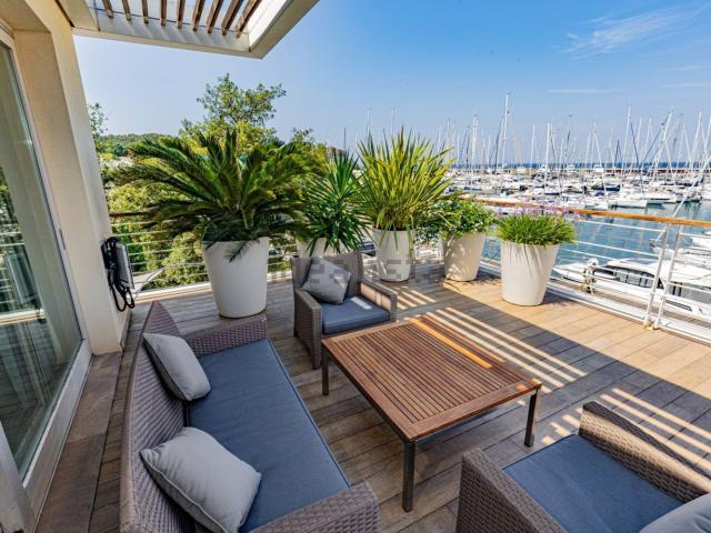 Appartamento in vendita di 125 m² in Via della Dogana, 1
