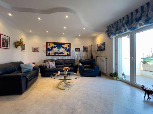 Appartamento in vendita di 125 m² in Via della Resistenza, 43