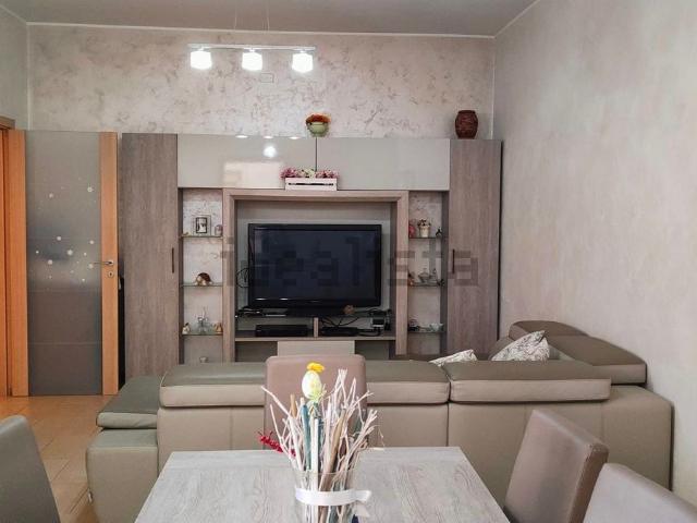Appartamento in vendita di 125 m² in Via delle Ortensie, 76