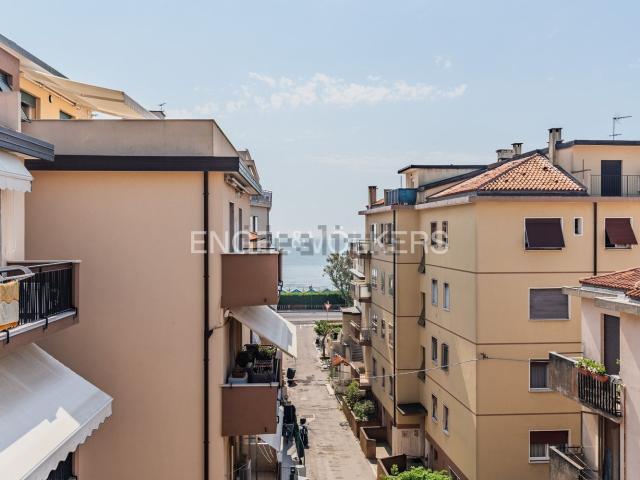 Appartamento in vendita di 125 m² in Via delle Meduse