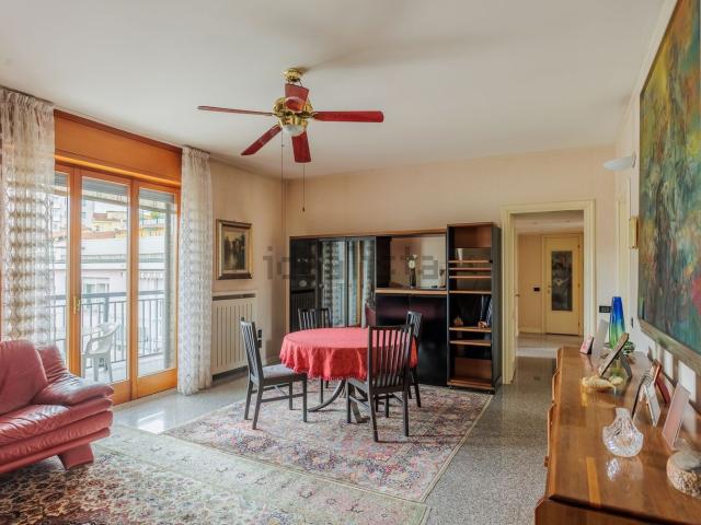 Appartamento in vendita di 125 m² in Via Desenzano, 11