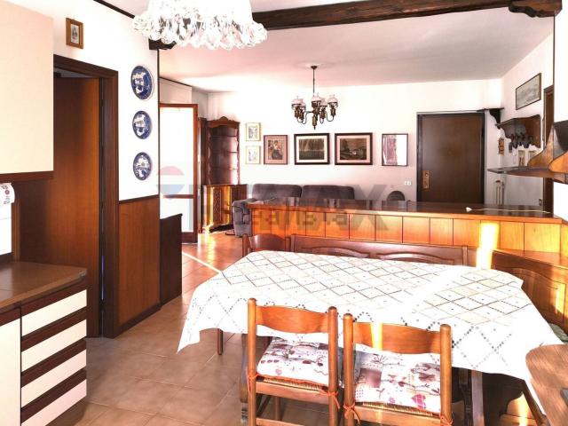 Appartamento in vendita di 125 m² in Via Divisione Acqui, 5