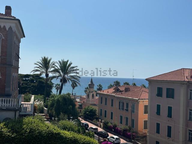Appartamento in vendita di 125 m² in Via Diano Calderina
