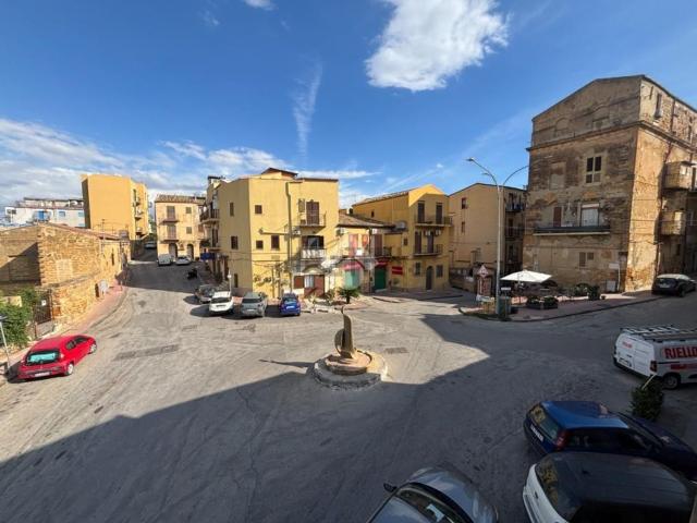 Appartamento in vendita di 125 m² in Via Duomo, 40