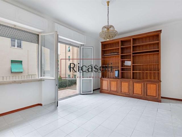 Appartamento in vendita di 125 m² in Via Ebrei Vittime del Nazismo, 17