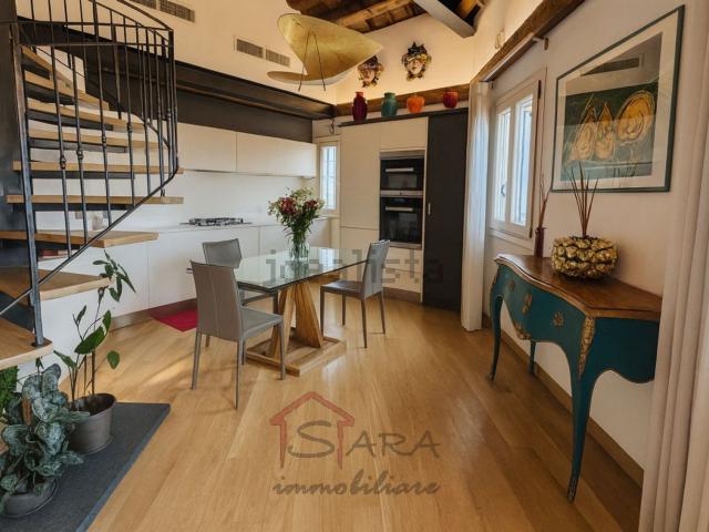 Appartamento in vendita di 125 m² in Via Euganea, 55