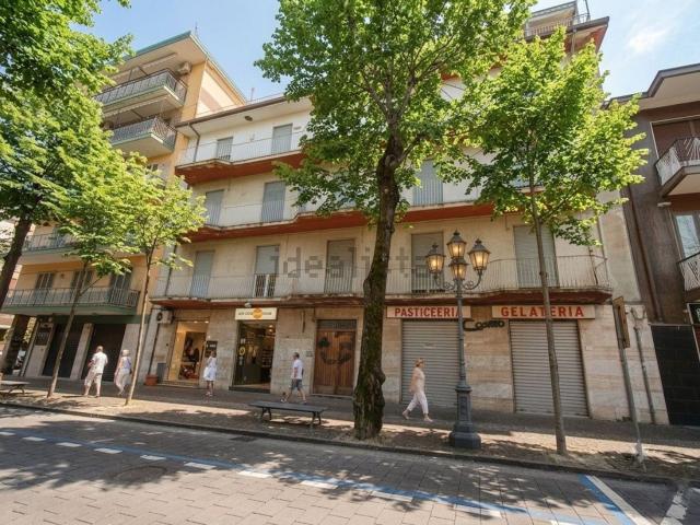 Appartamento in vendita di 125 m² in Via Felice de Stefano, 38
