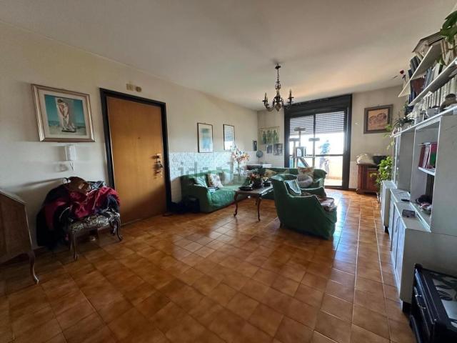 Appartamento in vendita di 125 m² in Via Ferdinando Maria Poggioli, 1