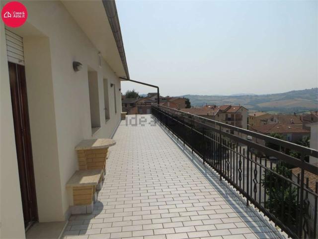Appartamento in vendita di 125 m² in Via Fermana Nord