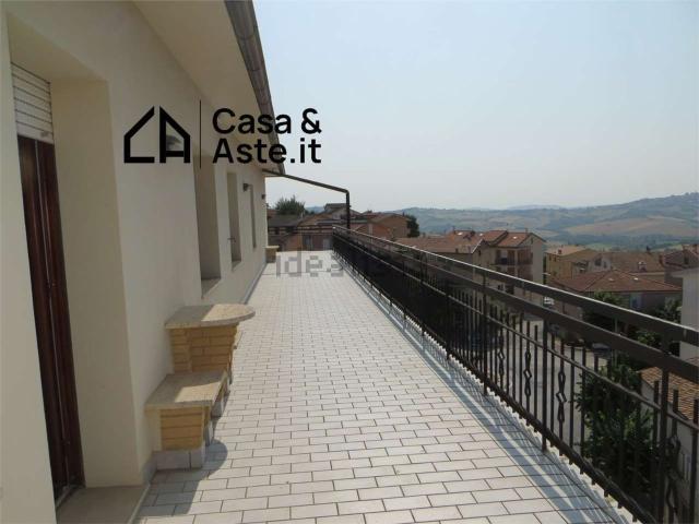 Appartamento in vendita di 125 m² in Via Fermana Nord