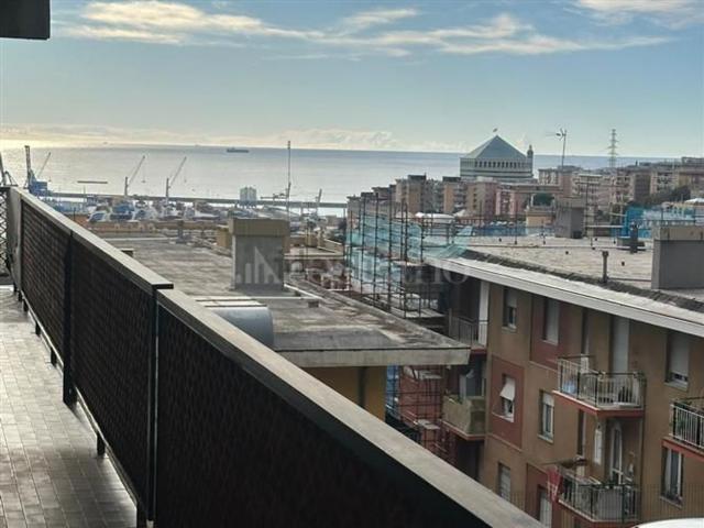 Appartamento in vendita di 125 m² in Via Ferrara
