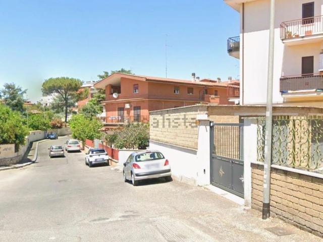 Appartamento in vendita di 125 m² in Via Francesco Azzurri