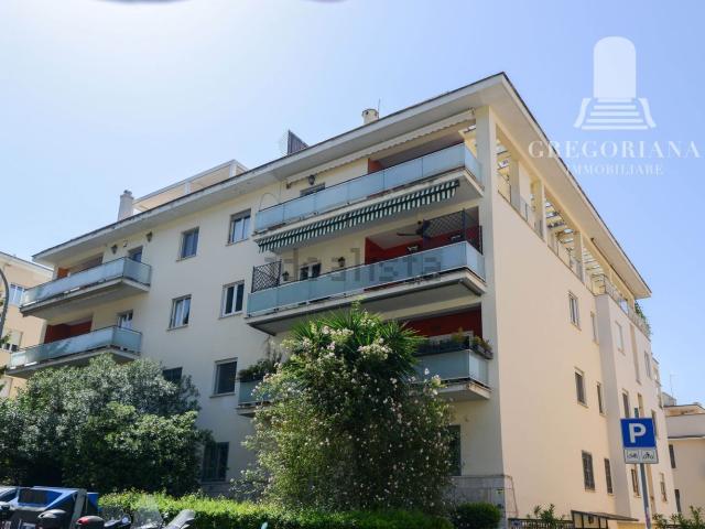 Appartamento in vendita di 125 m² in Via Francesco Denza, 19