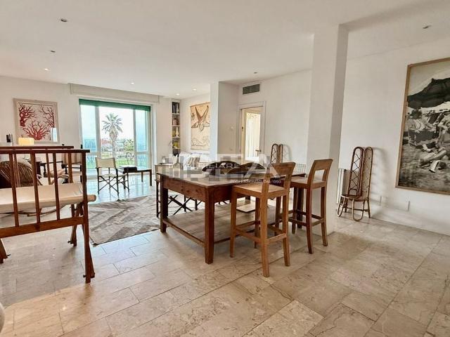 Appartamento in vendita di 125 m² in Via Icilio Sadun