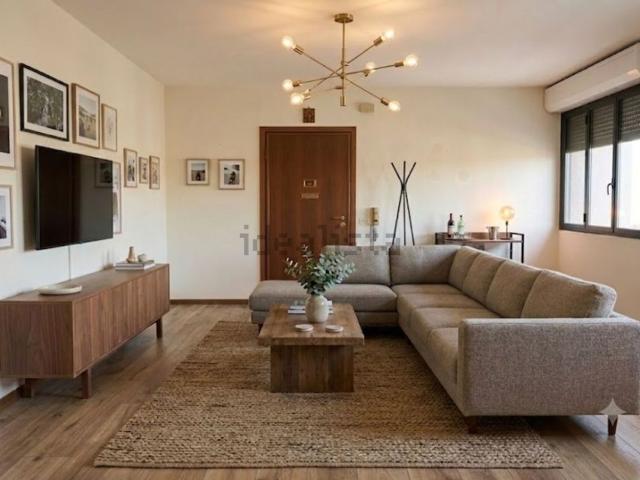 Appartamento in vendita di 125 m² in Via L. Borri