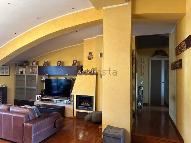 Appartamento in vendita di 125 m² in Via Lombardia