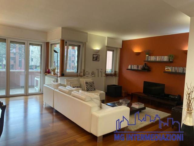Appartamento in vendita di 125 m² in Via Lazio, 6