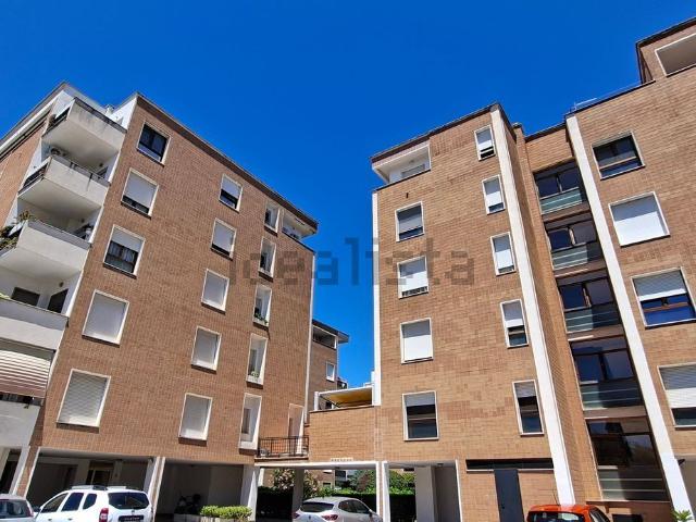 Appartamento in vendita di 125 m² in Via Lucania, 7
