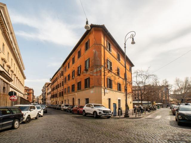 Appartamento in vendita di 125 m² in Via Luciano Manara
