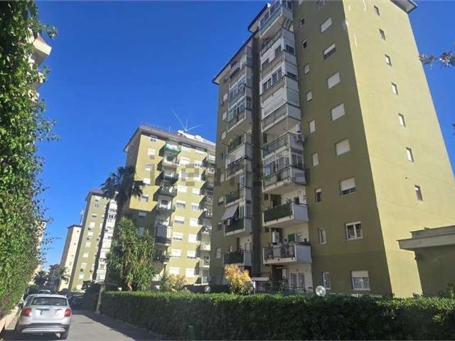 Appartamento in vendita di 125 m² in Via Luigi Cosenz, 8