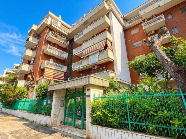 Appartamento in vendita di 125 m² in Via Monsignor Giuseppe Lenotti