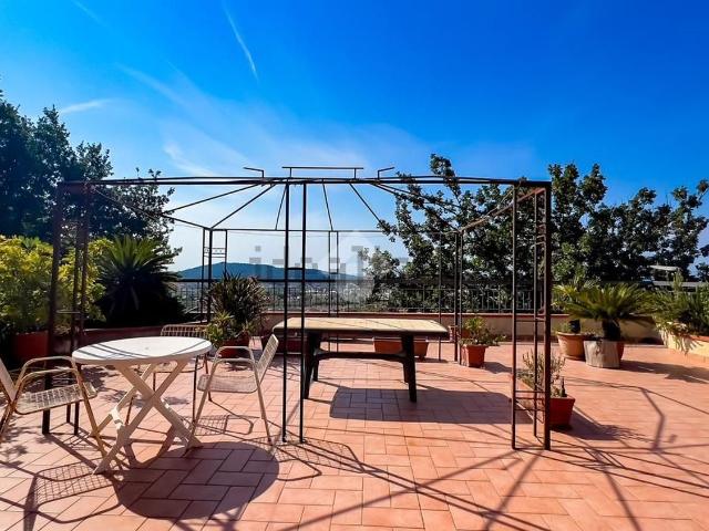 Appartamento in vendita di 125 m² in Via Monte Cedole, 19