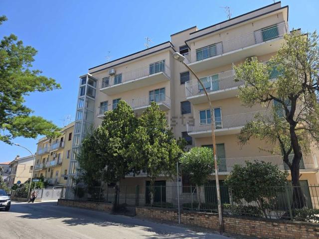 Appartamento in vendita di 125 m² in Via Madonna dell&apos Asilo, 172