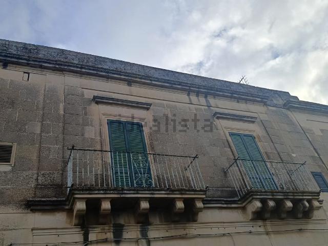Appartamento in vendita di 125 m² in Via Marco Emilio Scauro, 44