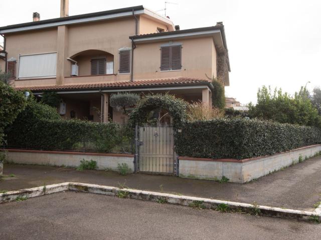 Appartamento in vendita di 125 m² in Via Mario Marchetti