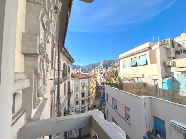 Appartamento in vendita di 125 m² in Via Massimo d&apos Azeglio
