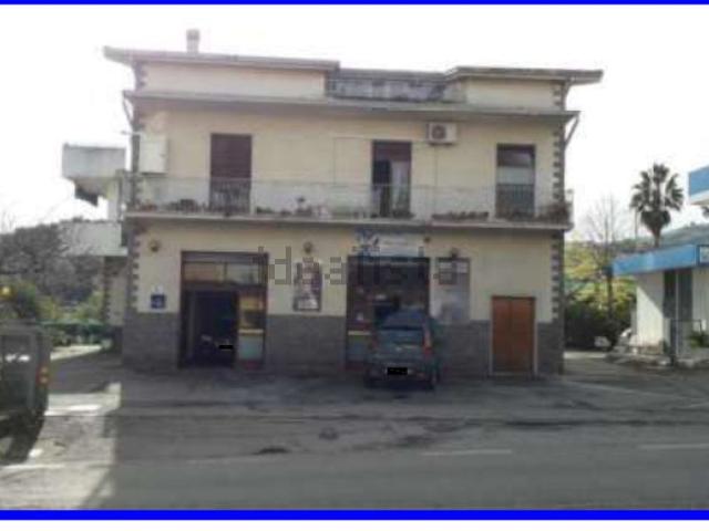 Appartamento in vendita di 125 m² in Via Michele Molinaro
