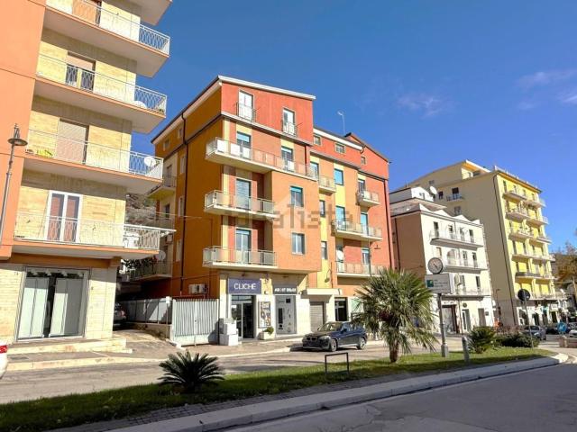Appartamento in vendita di 125 m² in Via Michele Sabatelli, 1