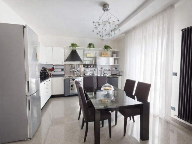 Appartamento in vendita di 125 m² in Via Mincio, 6