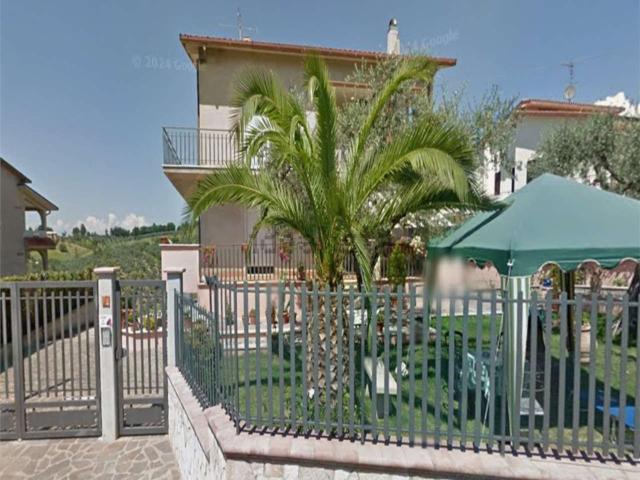 Appartamento in vendita di 125 m² in Via Mirtense