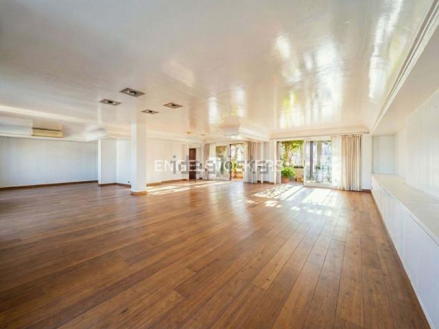 Appartamento in vendita di 125 m² in Via Niccolò Paganini, 4
