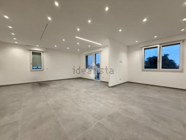 Appartamento in vendita di 125 m² in Via San Vito, 1729