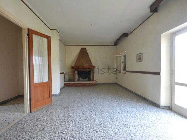 Appartamento in vendita di 125 m² in Via Sarzanese, 4718
