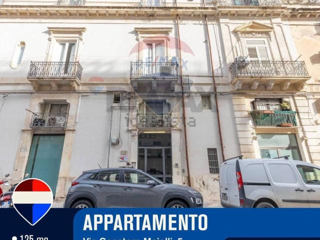 Appartamento in vendita di 125 m² in Via Senatore Giuseppe Maielli, 5