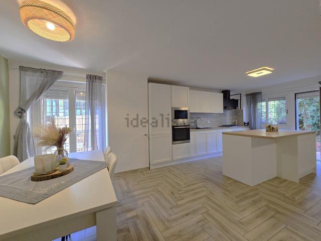 Appartamento in vendita di 125 m² in Via Simonide, 25