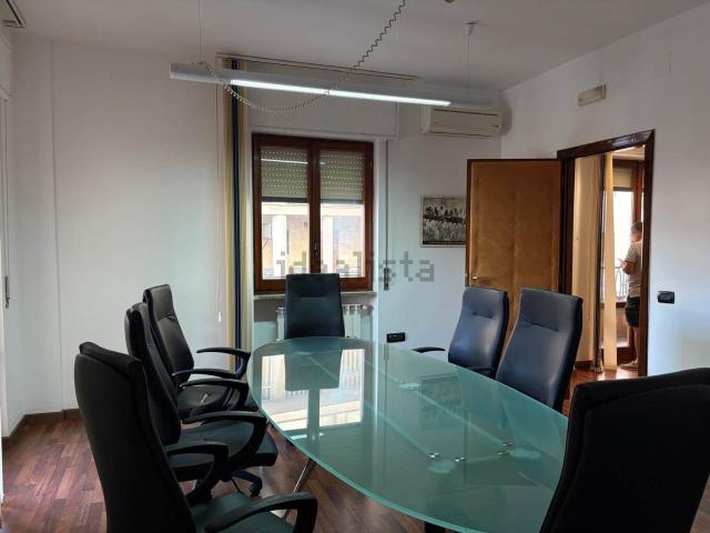 Appartamento in vendita di 125 m² in Via Ponte Ferroviario, 17