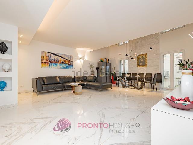 Appartamento in vendita di 125 m² in Via Paolo Sarpi, 26