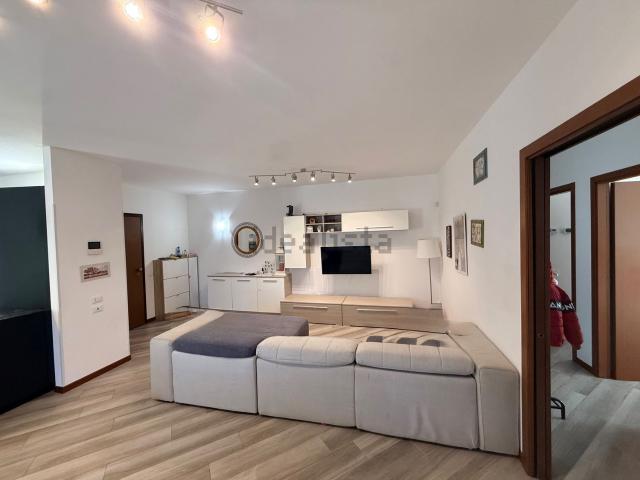 Appartamento in vendita di 125 m² in Via Papa Giovanni XXIII