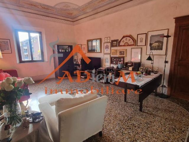 Appartamento in vendita di 125 m² in Via Pasquale Landi, 10