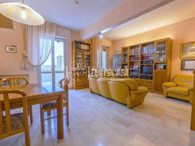 Appartamento in vendita di 125 m² in Via Pasubio