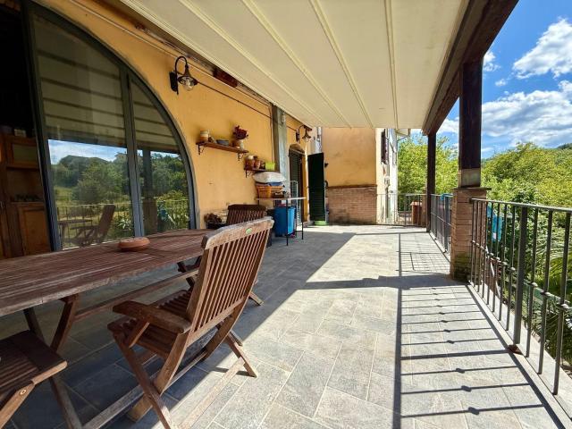Appartamento in vendita di 125 m² in Via Petrarca
