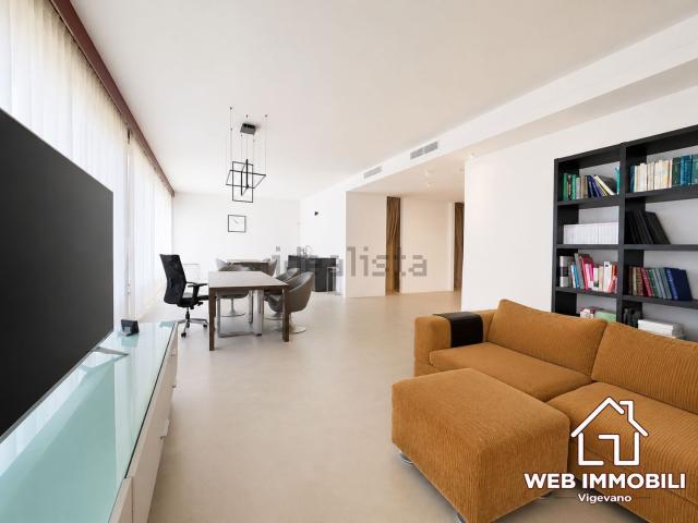 Appartamento in vendita di 125 m² in Via Pier Candido Decembrio
