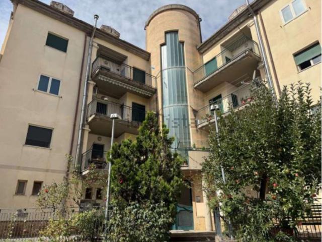Appartamento in vendita di 125 m² in Via Piersanti Mattarella